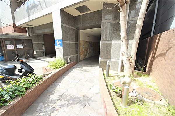 エントランスアプローチ | リブラブ