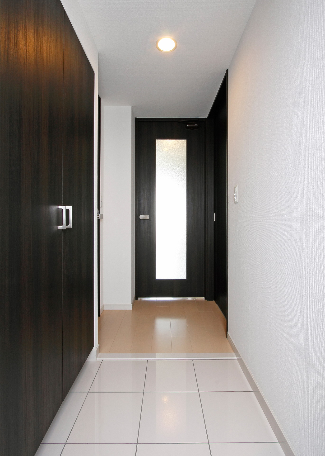 玄関　※写真はイメージであり、現況と異なる場合は現況を優先します | リブラブ