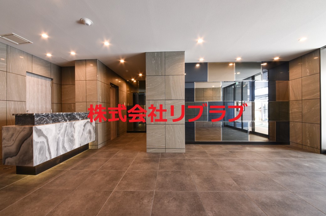 エントランス　※写真は新築時であり、現況と異なる場合は現況を優先します | リブラブ