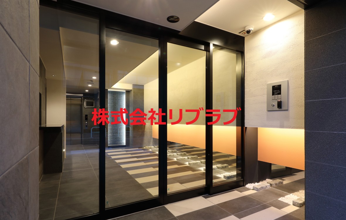 エントランス　※写真は新築時であり、現況と異なる場合は現況を優先します | リブラブ